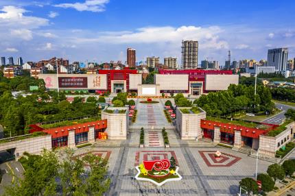 湖南雷锋纪念馆全景图。周灿黎摄